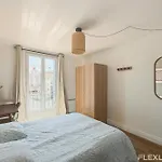 Charming 16M Studio In Paris 20 With Shared Terrace