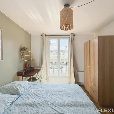 Appartamento Charming 16m In 20 With Shared Terrace
